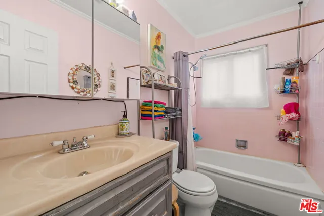 $899,995 | 11641 Blythe Street, North Hollywood, CA 91605