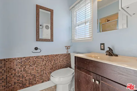 $849,995 | 11641 Blythe Street, North Hollywood, CA 91605