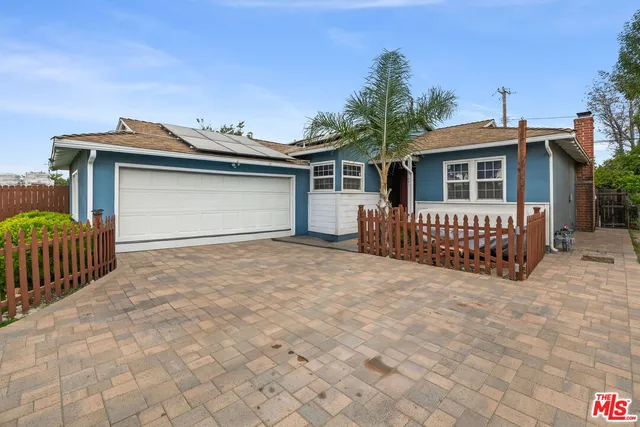 $899,995 | 11641 Blythe Street, North Hollywood, CA 91605