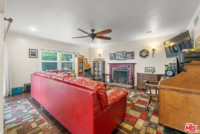 $899,995 | 11641 Blythe Street, North Hollywood, CA 91605