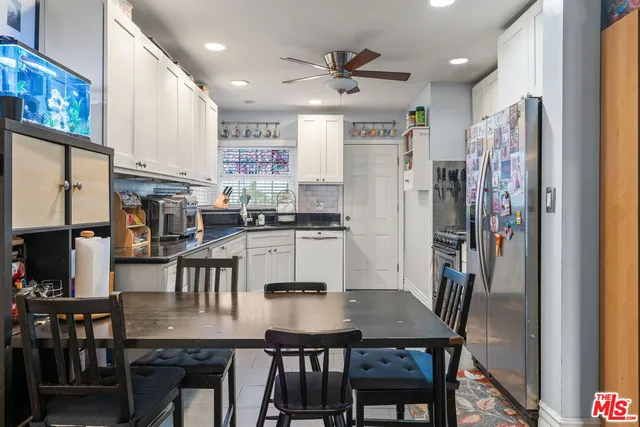 $899,995 | 11641 Blythe Street, North Hollywood, CA 91605