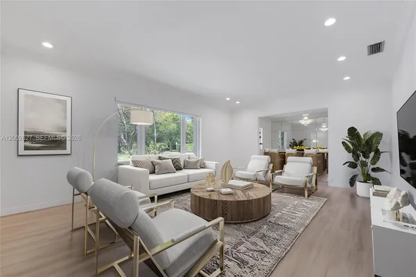 $13,500 | 11401 Southwest 67th Avenue, Pinecrest, FL 33156