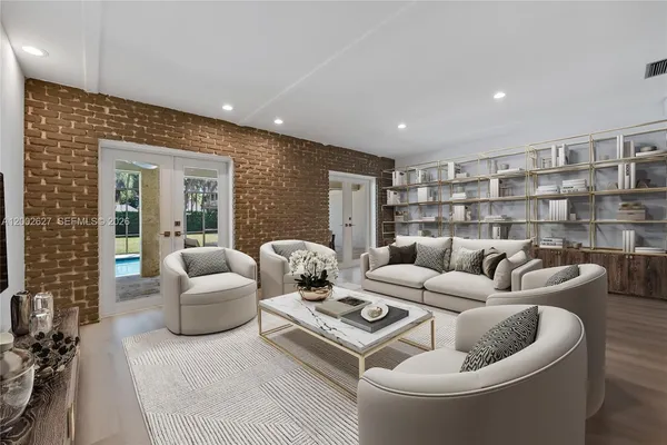 $13,500 | 11401 Southwest 67th Avenue, Pinecrest, FL 33156