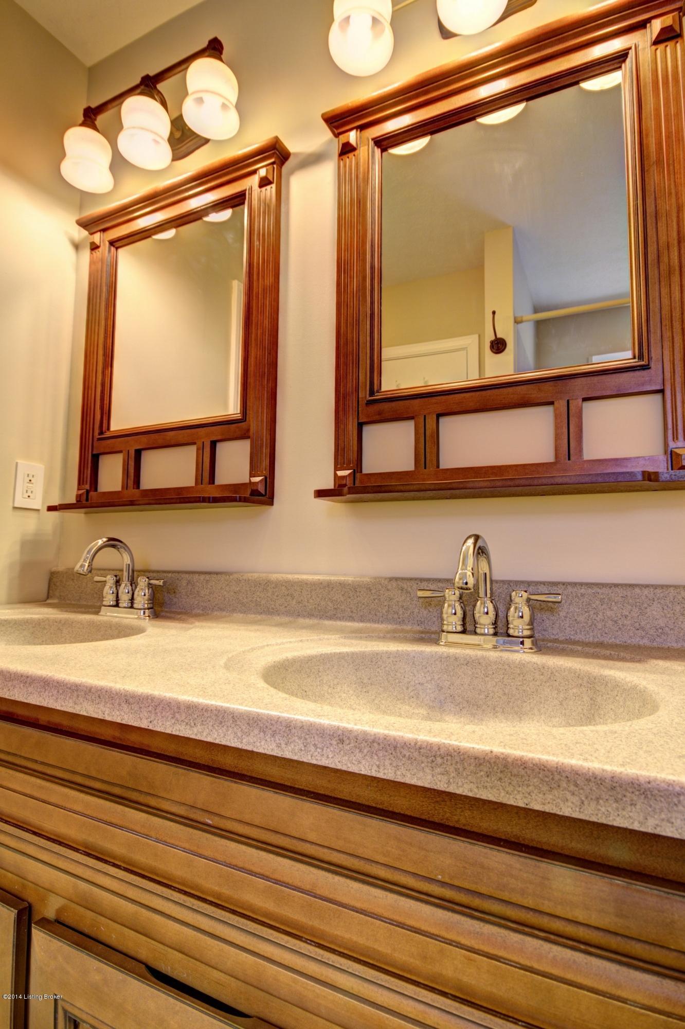 8904 La Costa Road Louisville, KY 40299 - Photo 28 of 44 Master Bath3