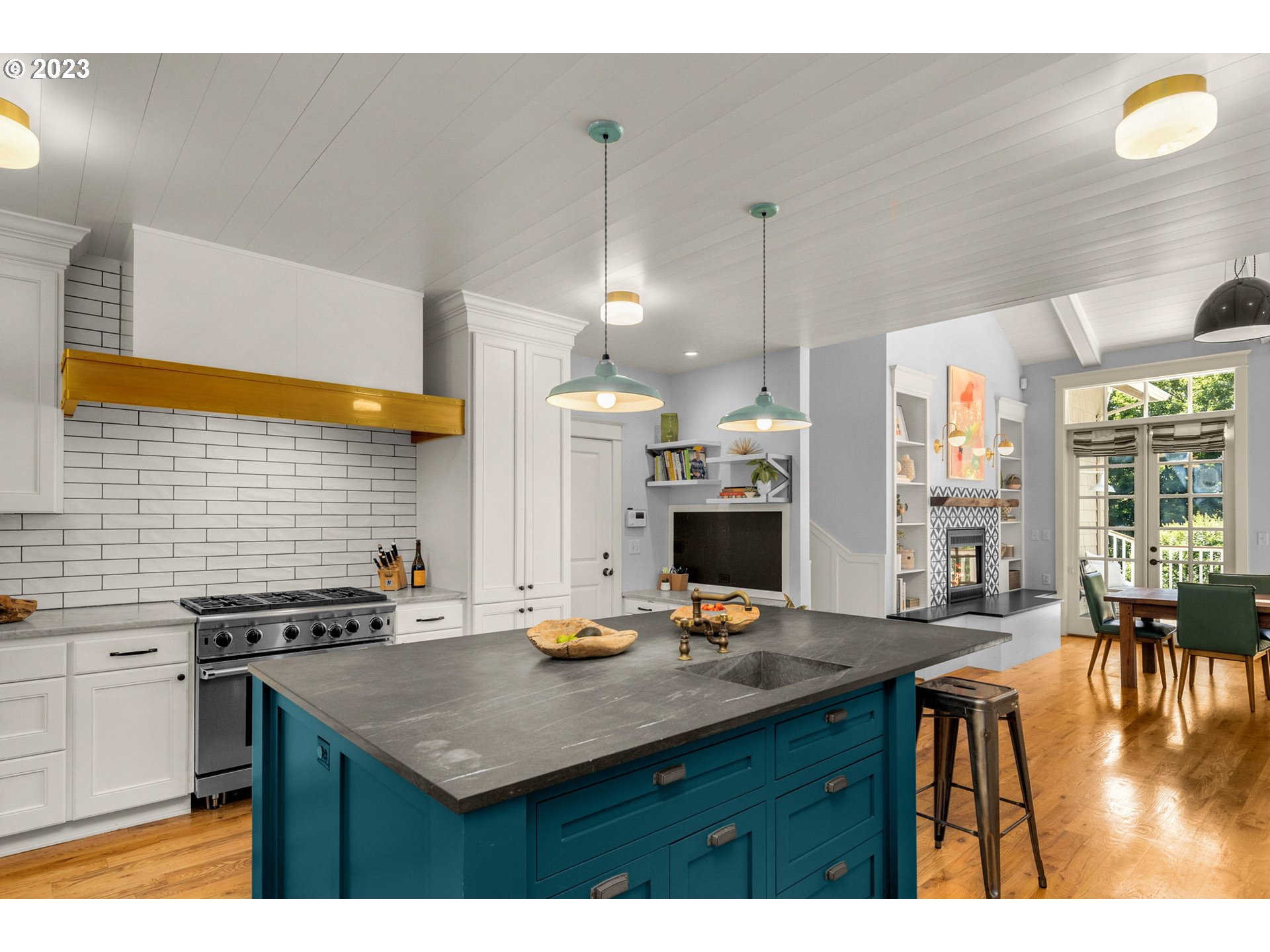 3375 Southwest Ridgewood Avenue Portland, OR 97225 - Photo 17 of 48 Gallery Image 17