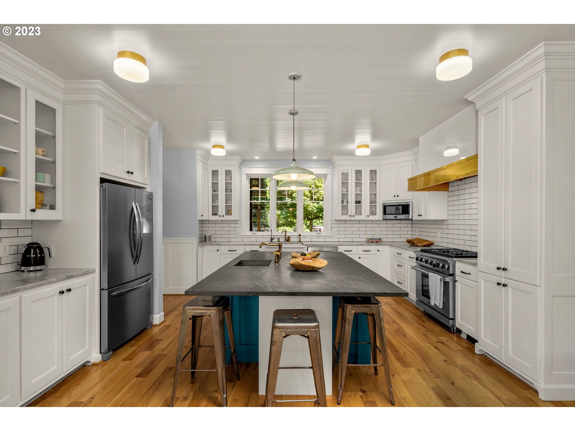3375 Southwest Ridgewood Avenue Portland, OR 97225 - Photo 19 of 48 Gallery Image 19