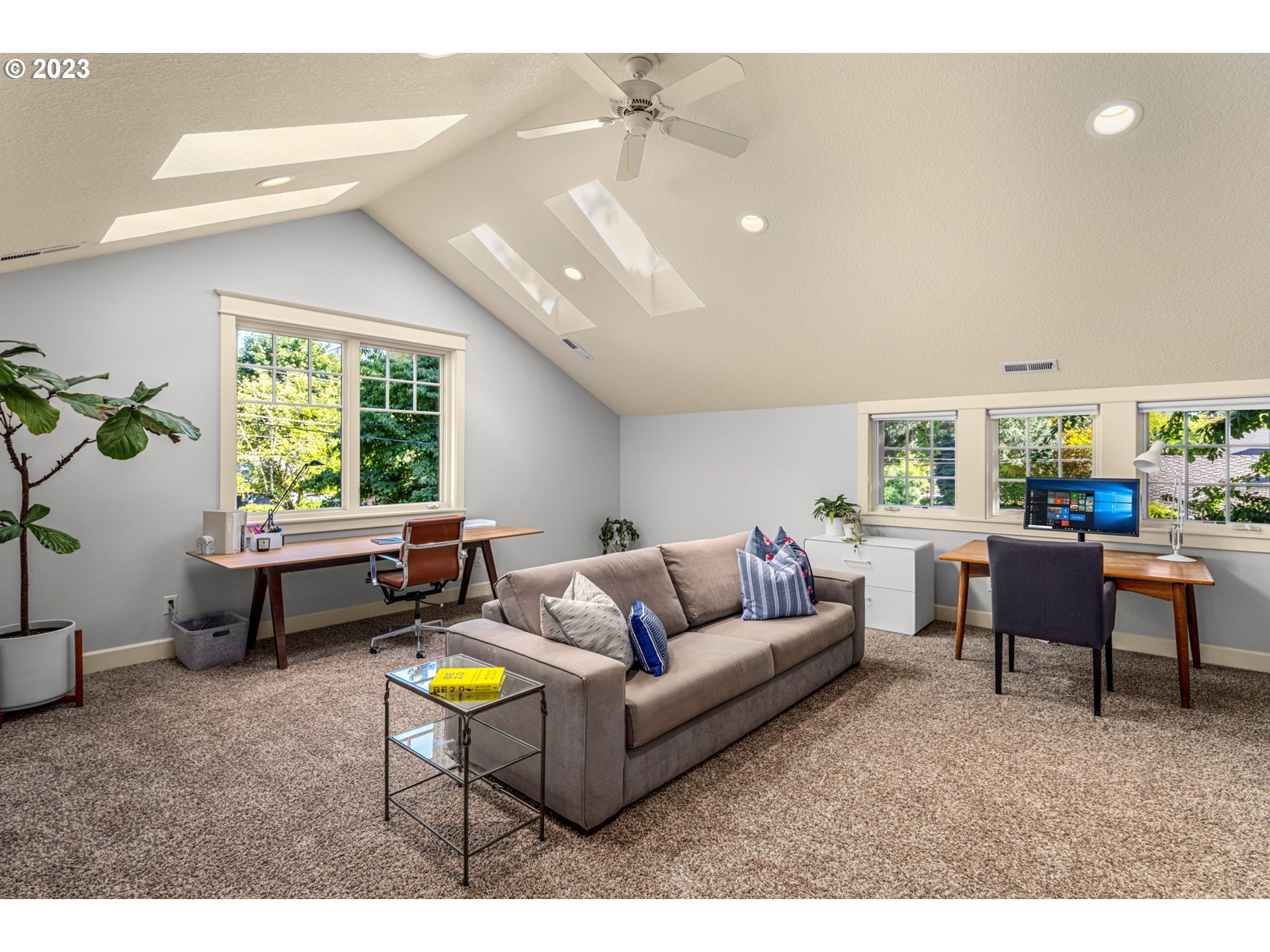 3375 Southwest Ridgewood Avenue Portland, OR 97225 - Photo 28 of 48 Gallery Image 28