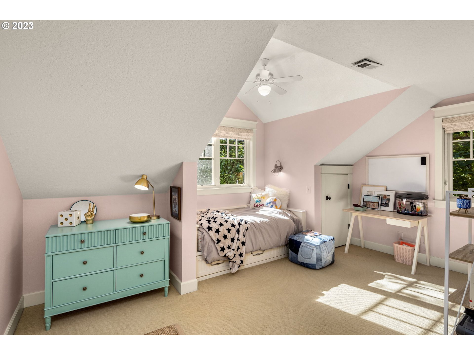 3375 Southwest Ridgewood Avenue Portland, OR 97225 - Photo 32 of 48 Gallery Image 32