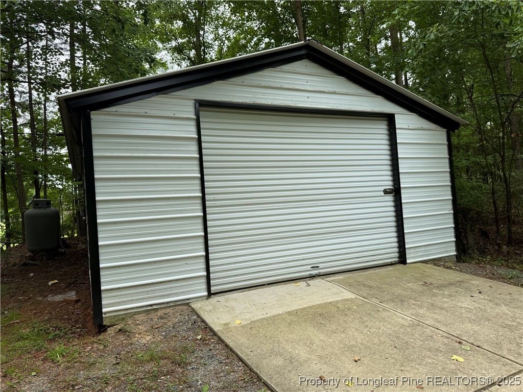 467 Deep River Road Sanford, NC 27330 - Photo 4 of 21 Gallery Image 4
