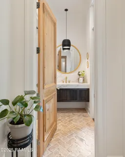 $1,200,000 | 107 Pondside Drive, Lafayette, LA 70503