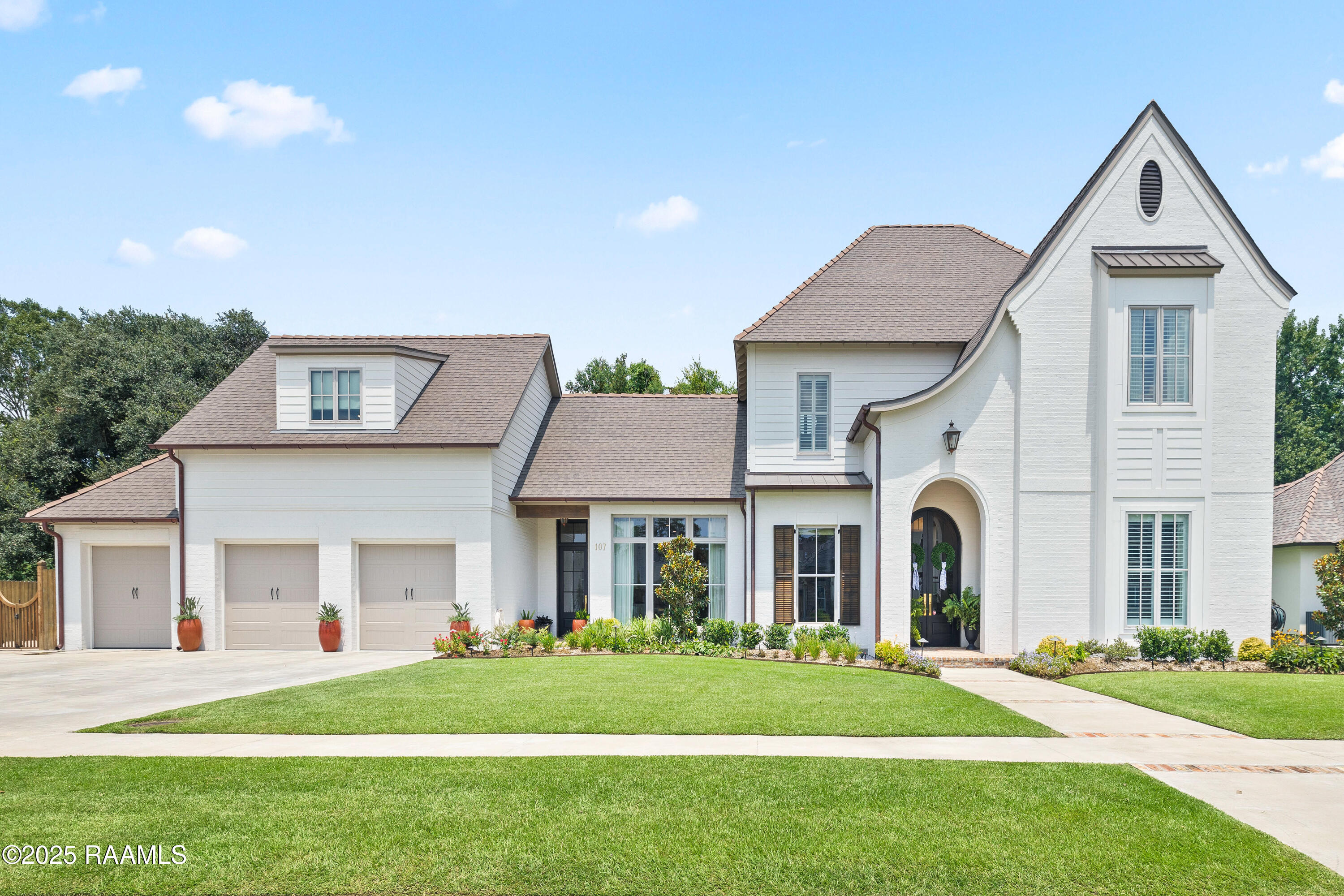 107 Pondside Drive Lafayette, LA 70503 - Photo 2 of 60 Front View