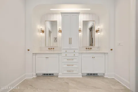 $1,150,000 | 107 Pondside Drive, Lafayette, LA 70503