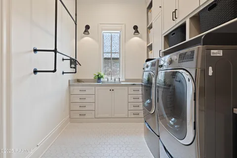 $1,200,000 | 107 Pondside Drive, Lafayette, LA 70503