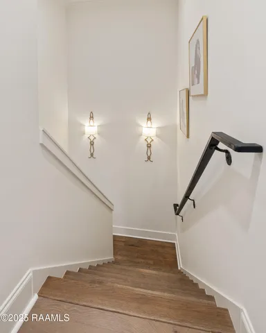 $1,200,000 | 107 Pondside Drive, Lafayette, LA 70503