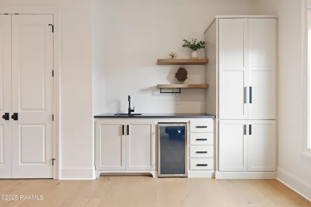 $1,200,000 | 107 Pondside Drive, Lafayette, LA 70503