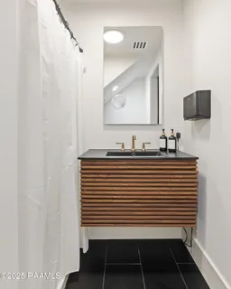 $1,200,000 | 107 Pondside Drive, Lafayette, LA 70503