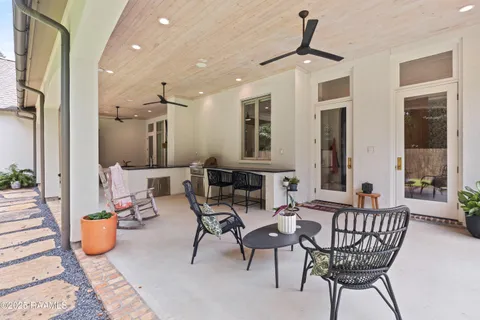 $1,150,000 | 107 Pondside Drive, Lafayette, LA 70503