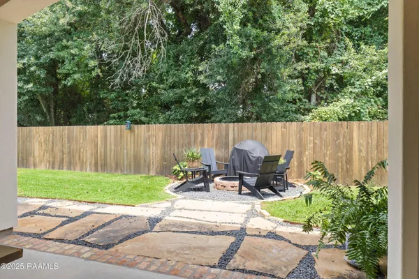 $1,175,000 | 107 Pondside Drive, Lafayette, LA 70503