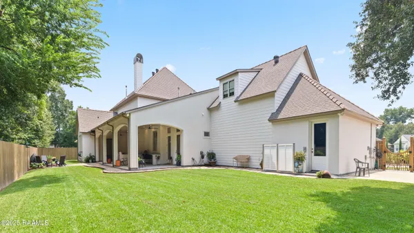 $1,175,000 | 107 Pondside Drive, Lafayette, LA 70503