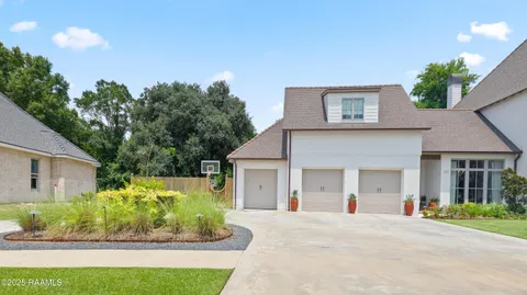 $1,200,000 | 107 Pondside Drive, Lafayette, LA 70503