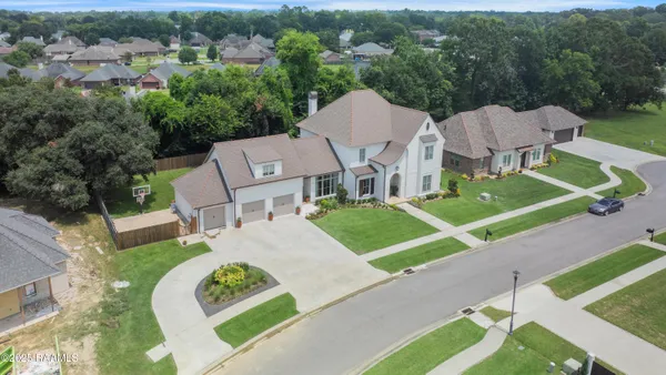 $1,175,000 | 107 Pondside Drive, Lafayette, LA 70503
