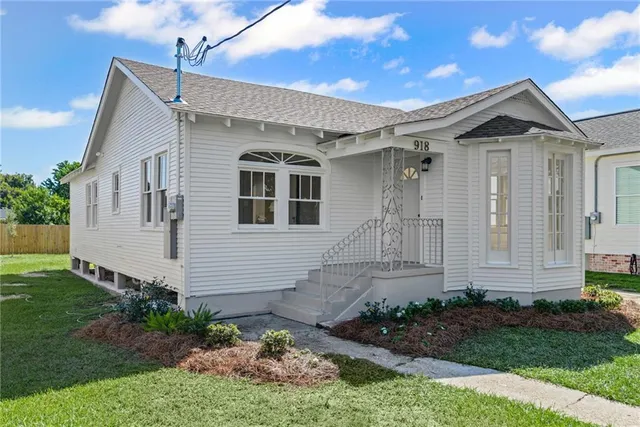 $389,900 | 918 11th Street, Gretna, LA 70053