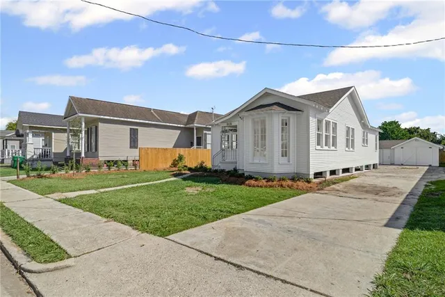 $389,900 | 918 11th Street, Gretna, LA 70053