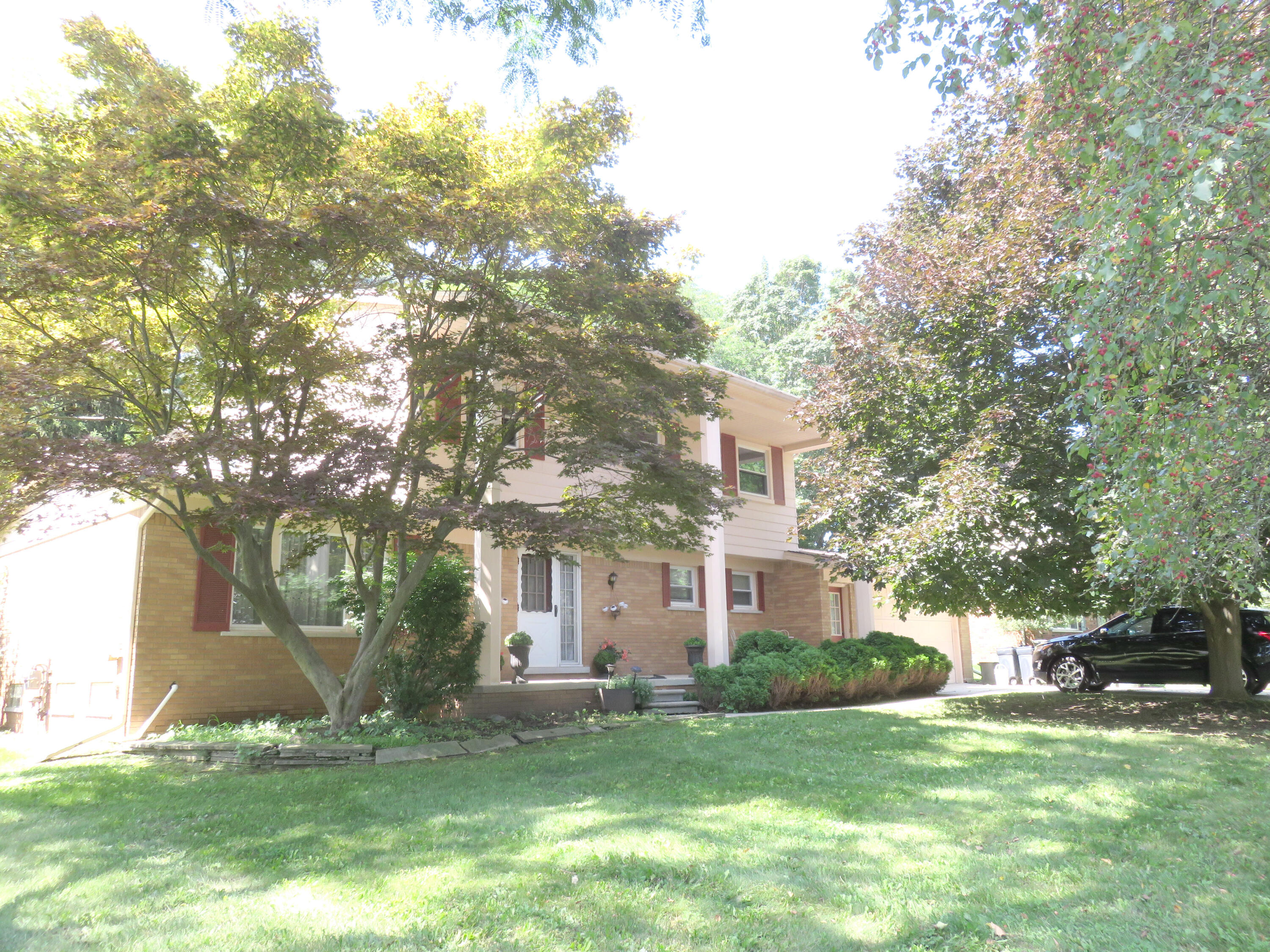 540 Old Perch Road Rochester Hills, MI 48309 - Photo 2 of 30 2 front entrance