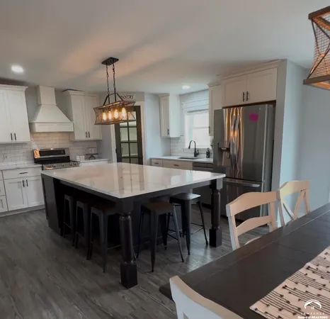 $649,900 | 811 North 900 Road, Lawrence, KS 66047