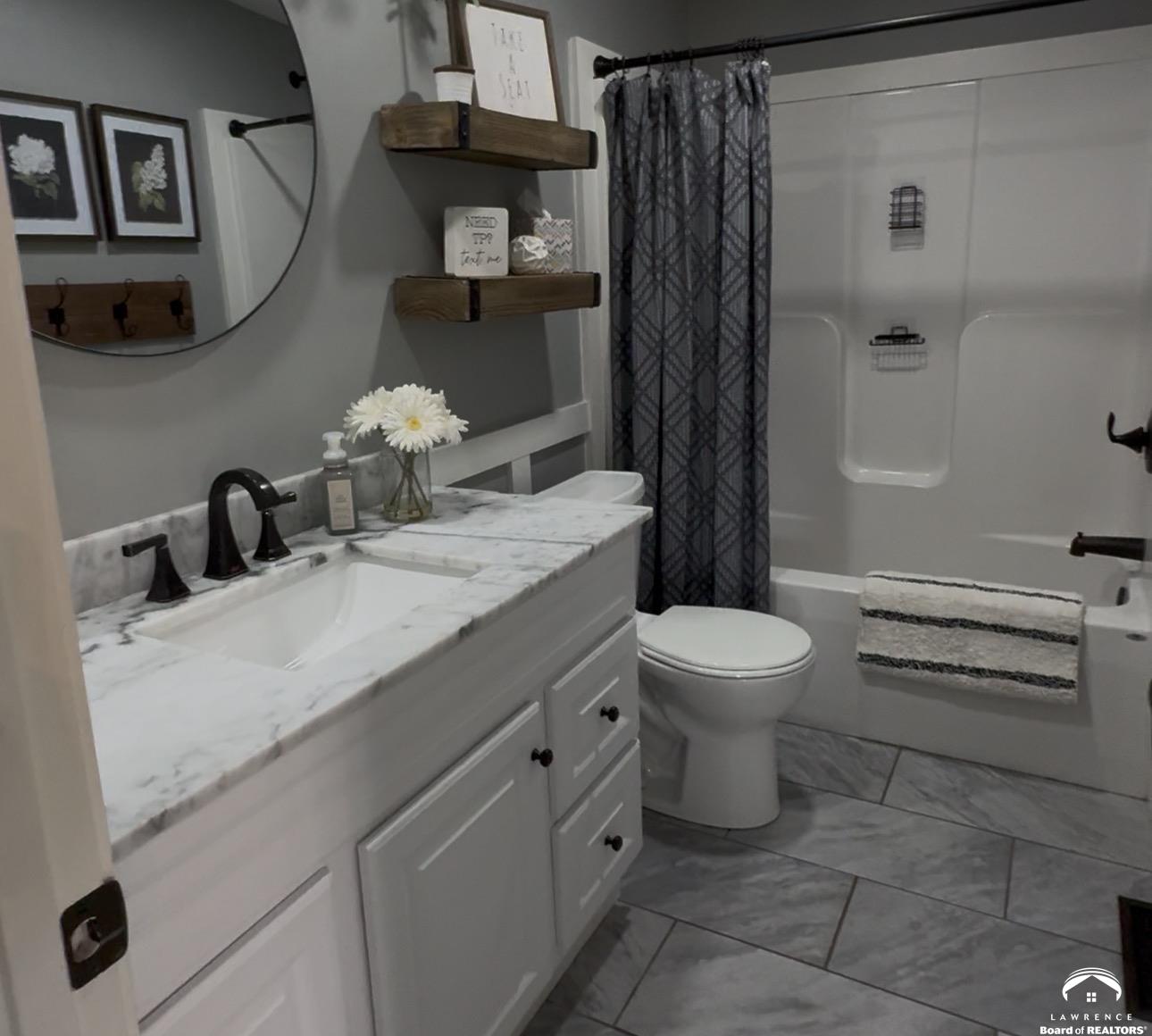 811 North 900 Road Lawrence, KS 66047 - Photo 7 of 11