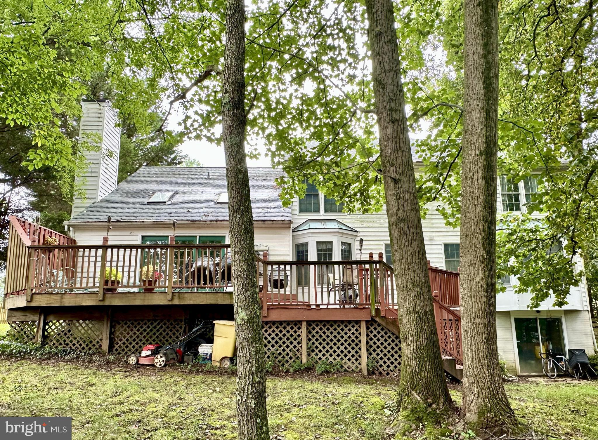 8208 Sandy Stream Road Laurel, MD 20723 - Photo 2 of 3 Two tier deck