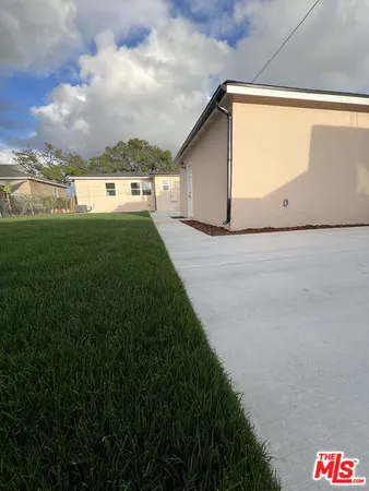 a view of parking area
