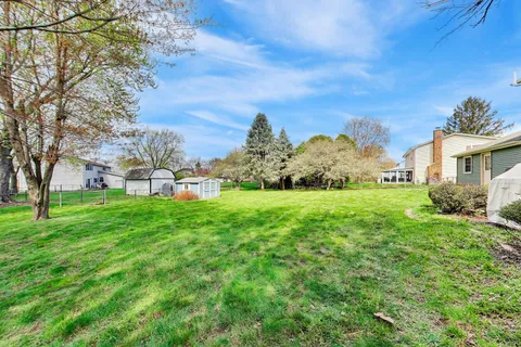 $420,000 | 525 Skyline Drive, Algonquin, IL 60102