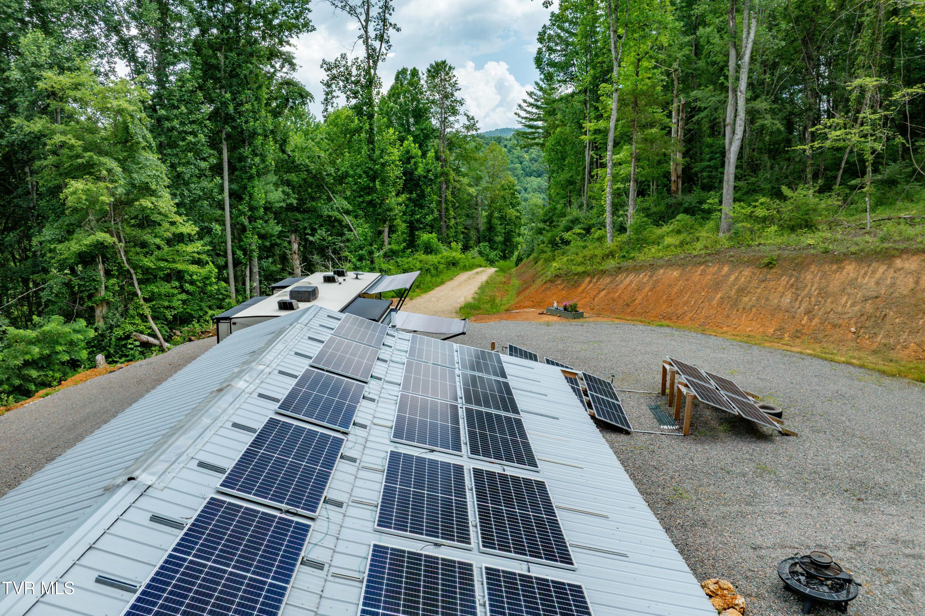 2867 Dry Hill Road Butler, TN 37640 - Photo 20 of 50 2678 Dry Hill Rd (39 of 70)