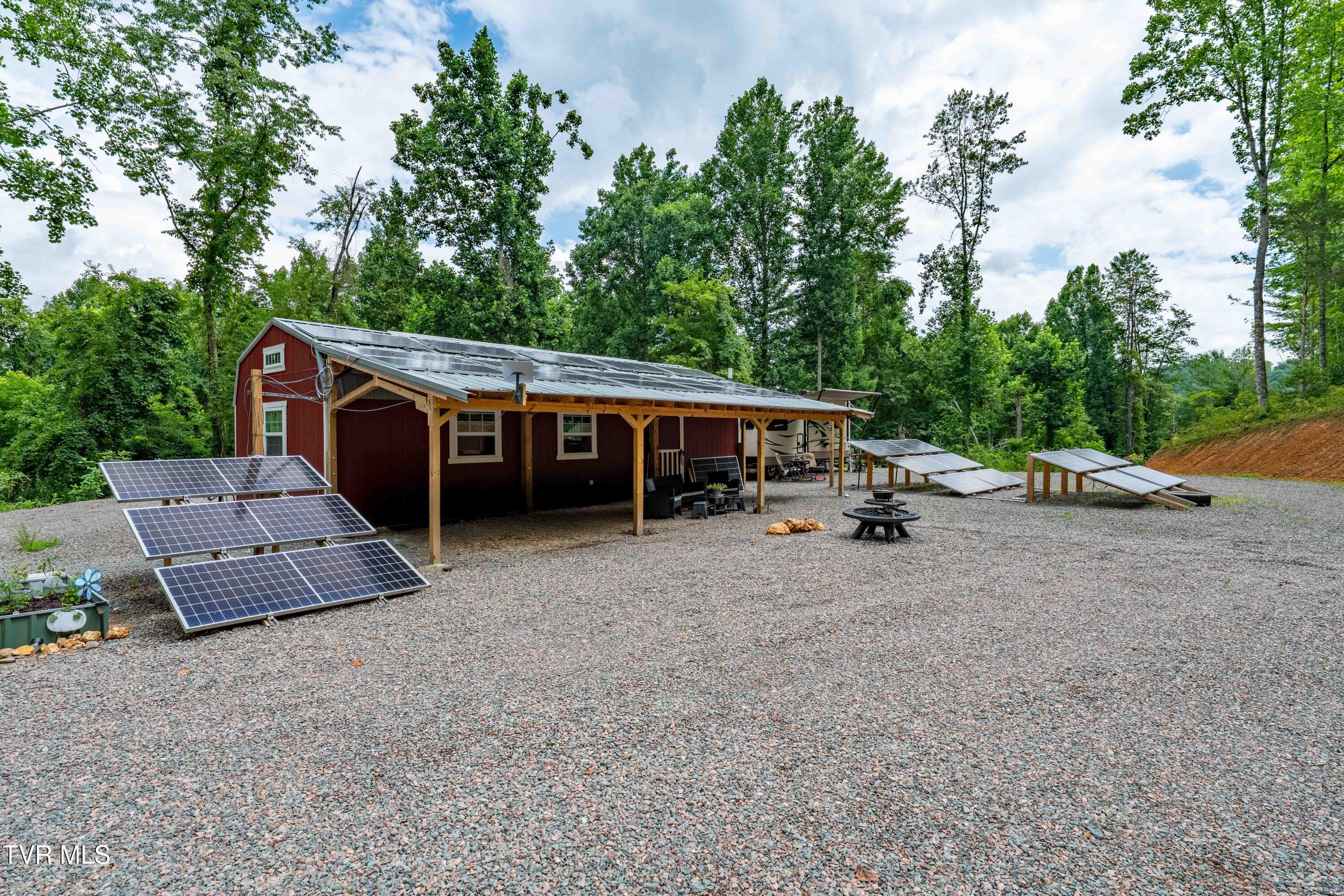 2867 Dry Hill Road Butler, TN 37640 - Photo 25 of 50 2678 Dry Hill Rd (43 of 70)