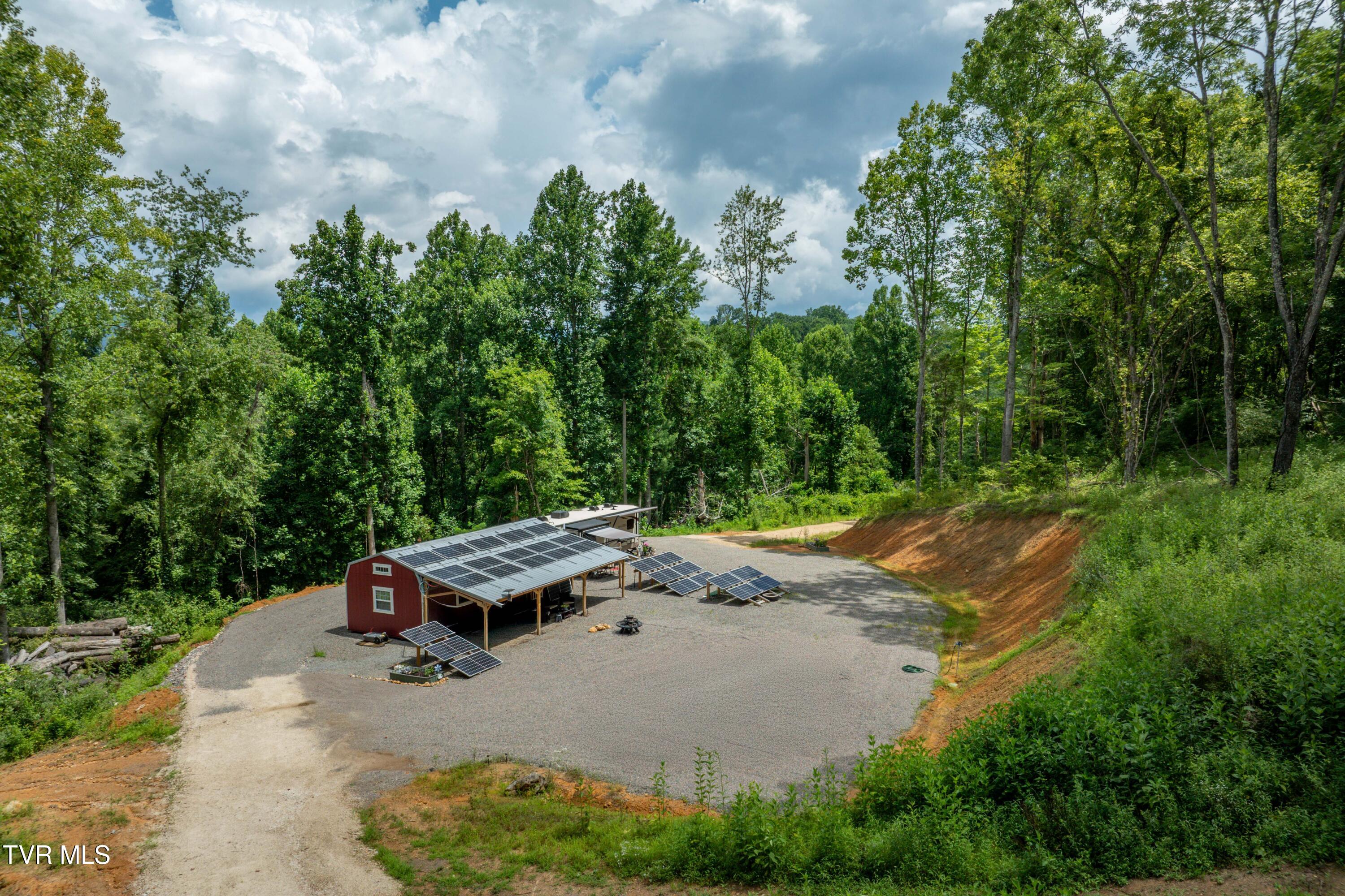 2867 Dry Hill Road Butler, TN 37640 - Photo 10 of 50 2678 Dry Hill Rd (28 of 70)