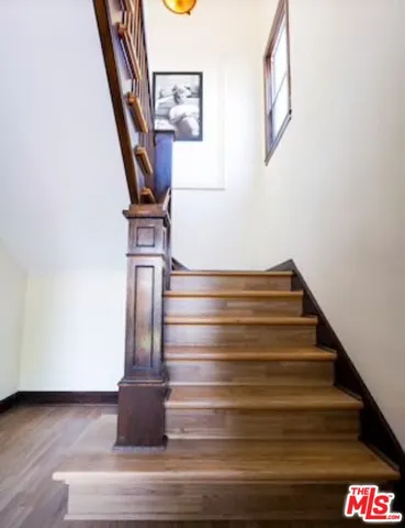 $7,500 | 611 North Beachwood Drive, Los Angeles, CA 90004