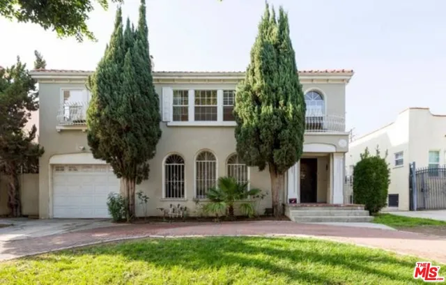 $7,500 | 611 North Beachwood Drive, Los Angeles, CA 90004