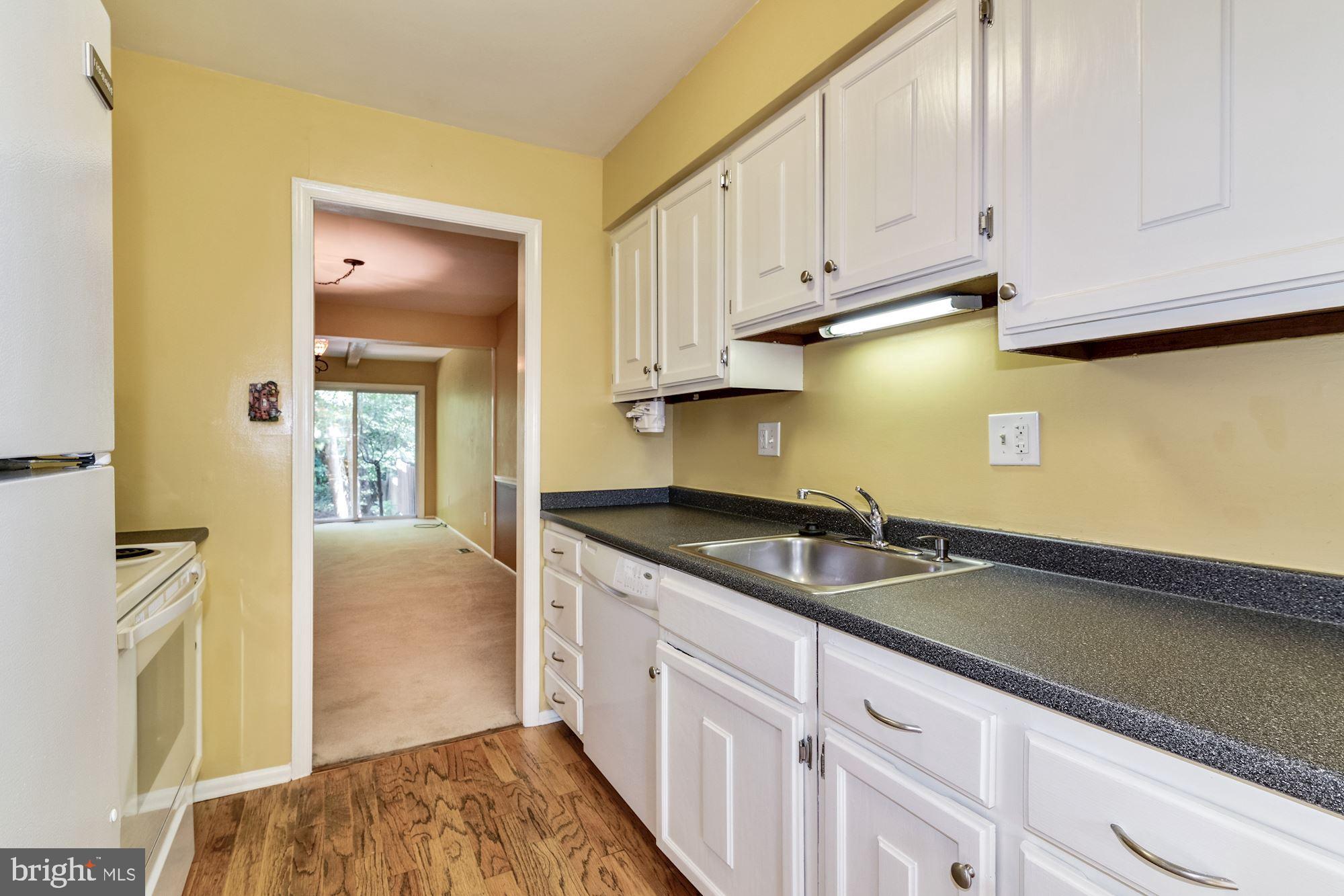 51 Farnwood Road Mount Laurel, NJ 08054 - Photo 11 of 42 Kitchen