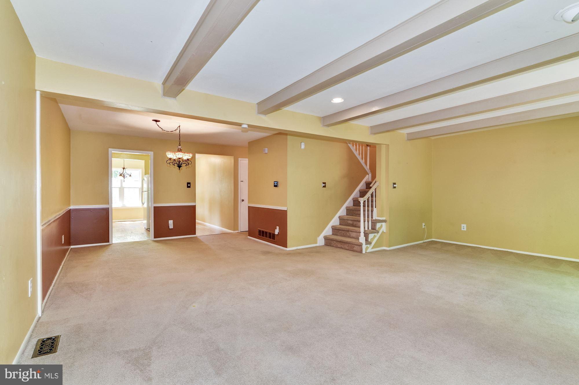 51 Farnwood Road Mount Laurel, NJ 08054 - Photo 19 of 42 Living Room/Great Room