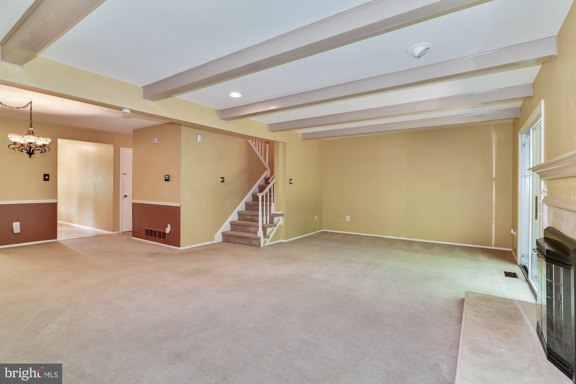 51 Farnwood Road Mount Laurel, NJ 08054 - Photo 20 of 42 Living Room/Great Room