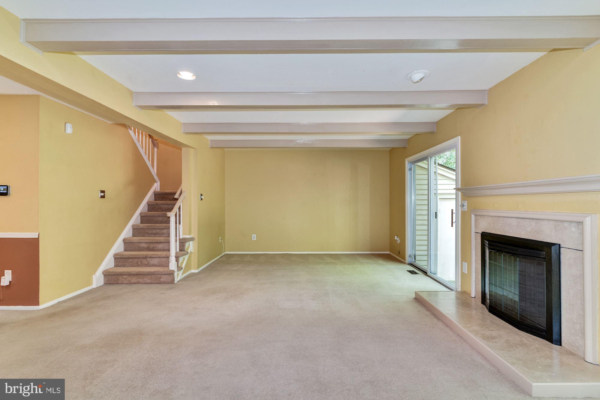 51 Farnwood Road Mount Laurel, NJ 08054 - Photo 21 of 42 Living Room/Great Room