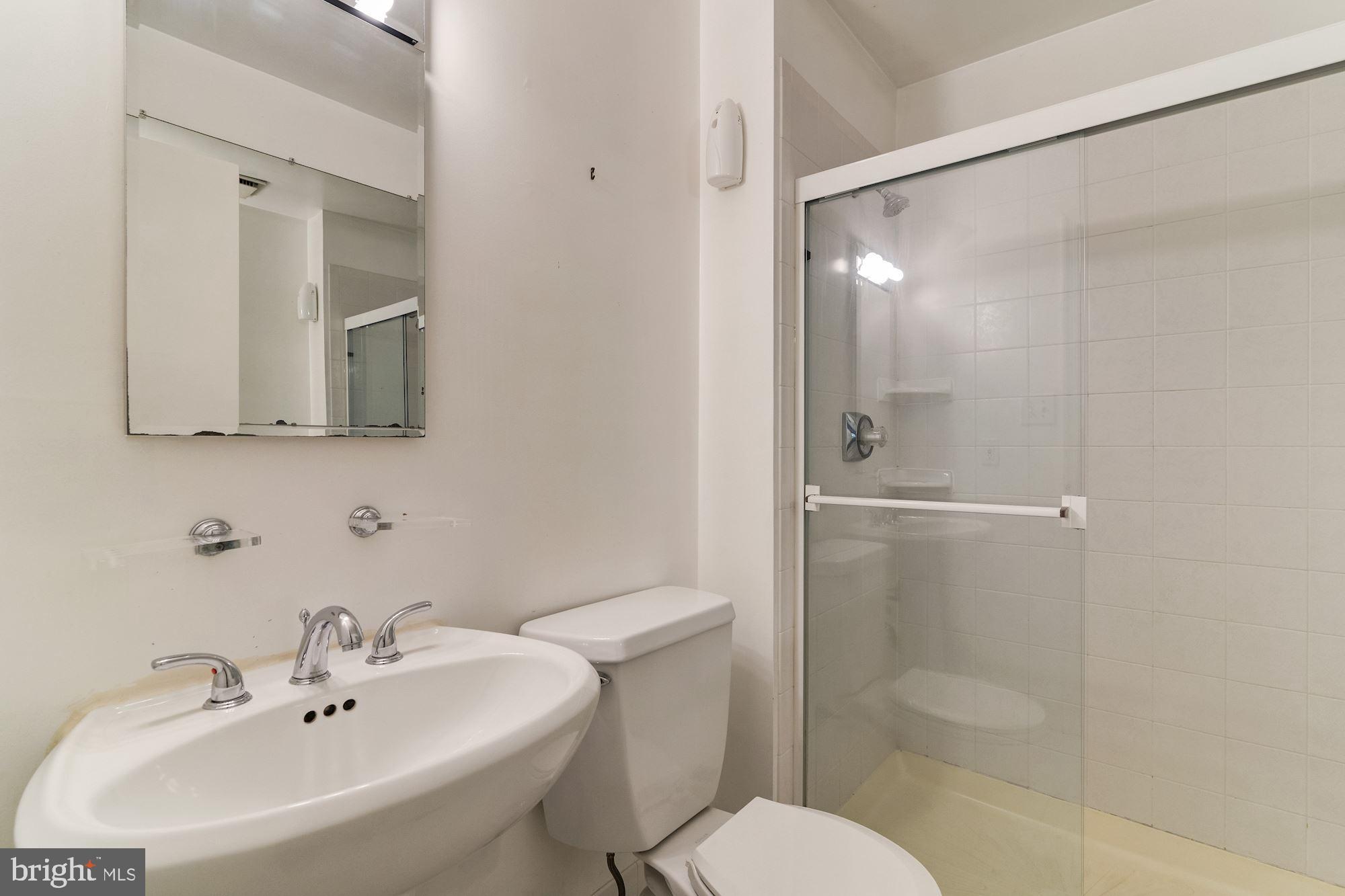 51 Farnwood Road Mount Laurel, NJ 08054 - Photo 30 of 42 Master Bathroom