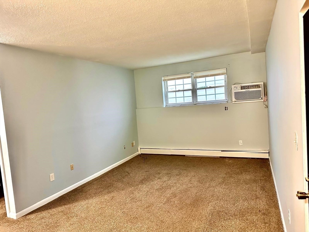 363 Hildreth Street, Unit 11 Lowell, MA 01850 - Photo 9 of 16