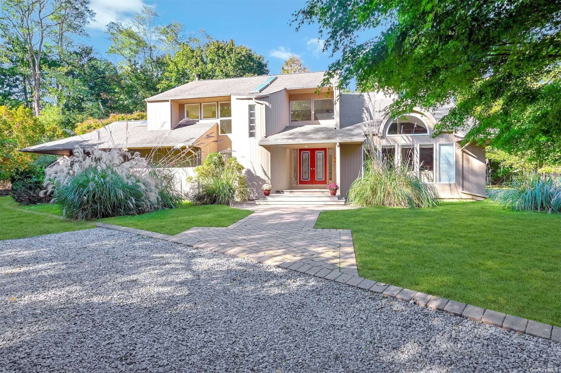 1948 Wading River Manor Road, Wading River, NY 11792 Compass