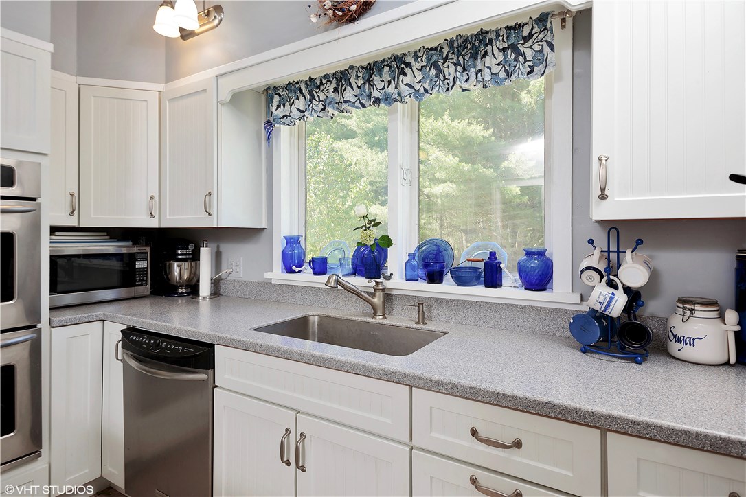 91 Tomaquag Valley Road Hopkinton, RI 02808 - Photo 8 of 24 Gallery Image 8