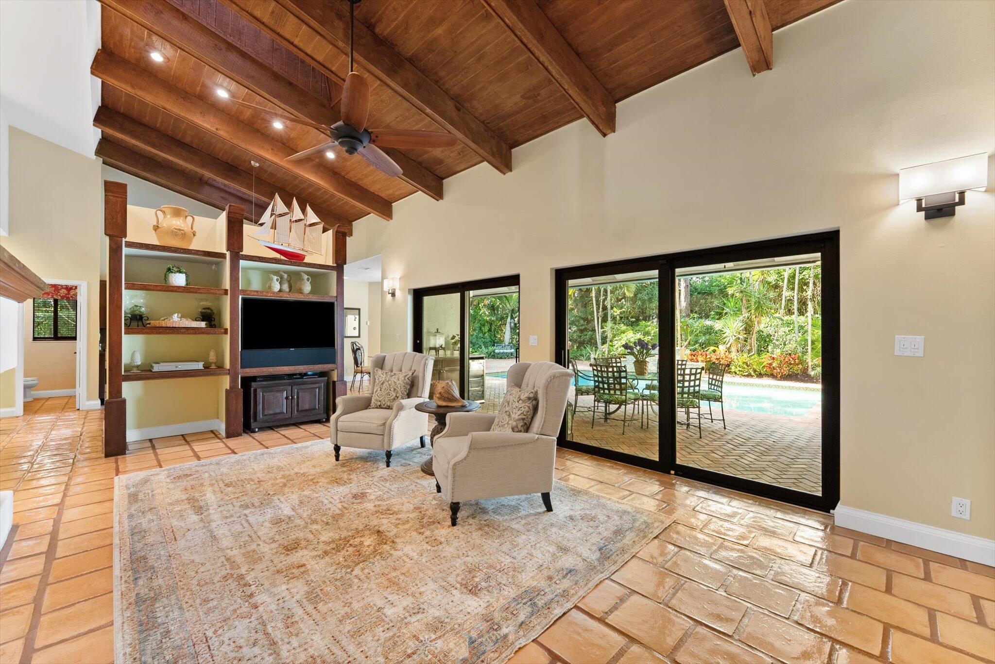 2498 Northwest 39th Street Boca Raton, FL 33431 - Photo 12 of 40 Sitting Area