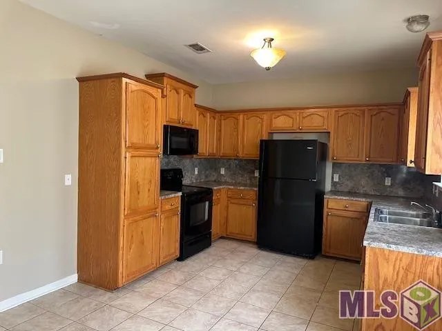 $1,850 | 3385 Holly Street, Zachary, LA 70791