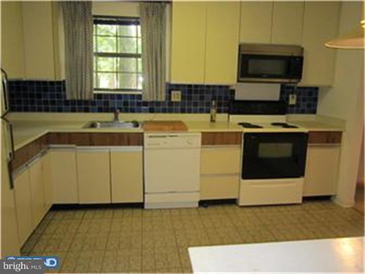 1104 Bartlett Road, Unit 171 Wayne, PA 19087 - Photo 4 of 12
