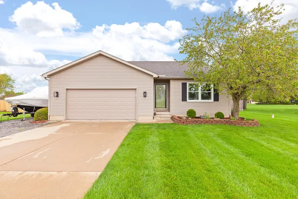 $299,000 | 3216 Aspen Trail, Adrian, MI 49221